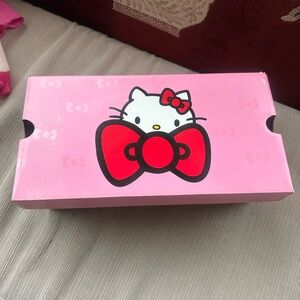 hello kitty converse all star 🎉🎉🎁🎊🎉🎉🎉🎉🎉🎉🎉🎉🎉🎉